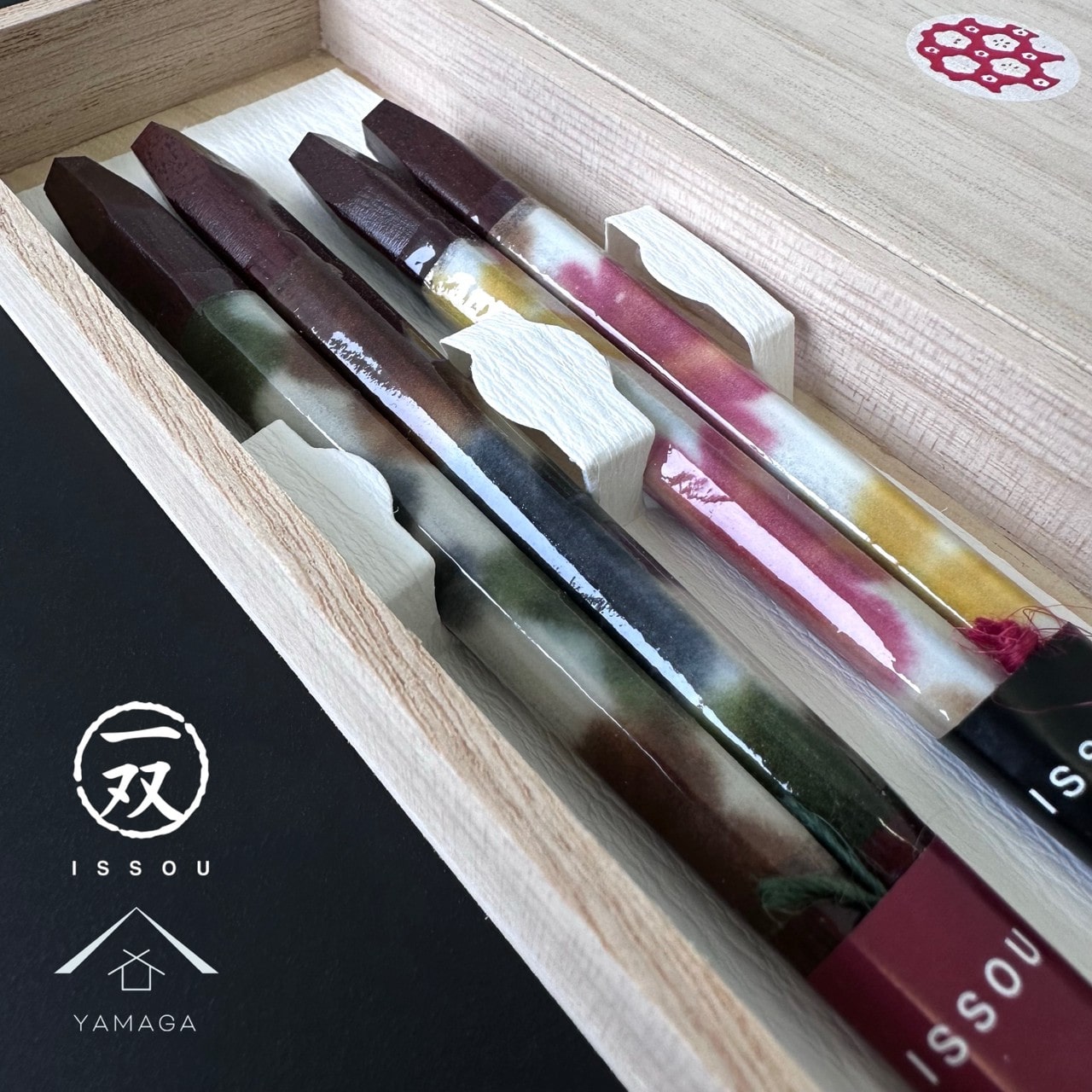 【海外の方に喜ばれます】お箸 箸 ギフト箸 風音 一双 ペア 夫婦箸 プレゼント 記念品 母の日 父の日 敬老の日 結婚記念日 結婚祝い 引出物 塗り箸 日本製 国産 記念日 漆器 セット 男性 女性 おじいちゃん おばあちゃん 退職 結ギフト