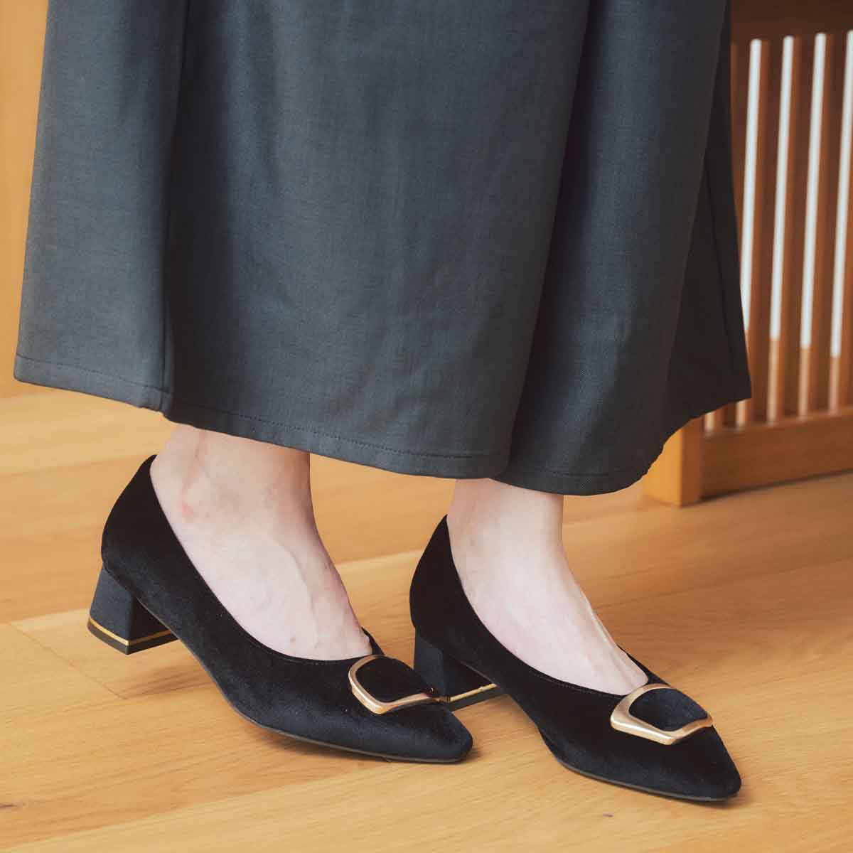 モデロ MODELLO 「Recovery Shiatsu Insole」搭載で指圧効果により血行をよくする。ポインテッドパンプス DML5505R BLACK-TX 23
