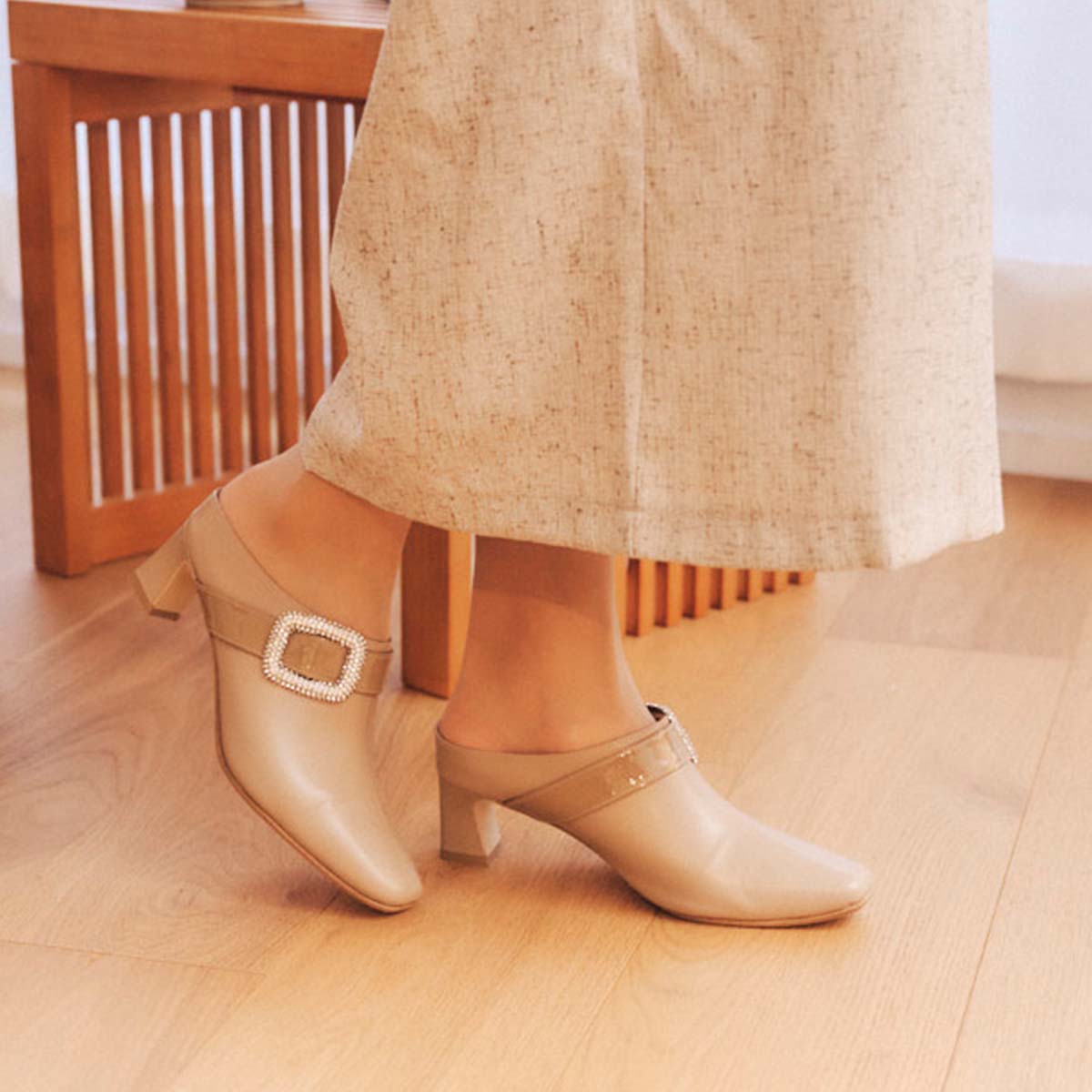 マドラス madras 特許 リカバリーメタインソール搭載 高級感のあるビジュー飾りをあしらった ミュール MAL9119MT