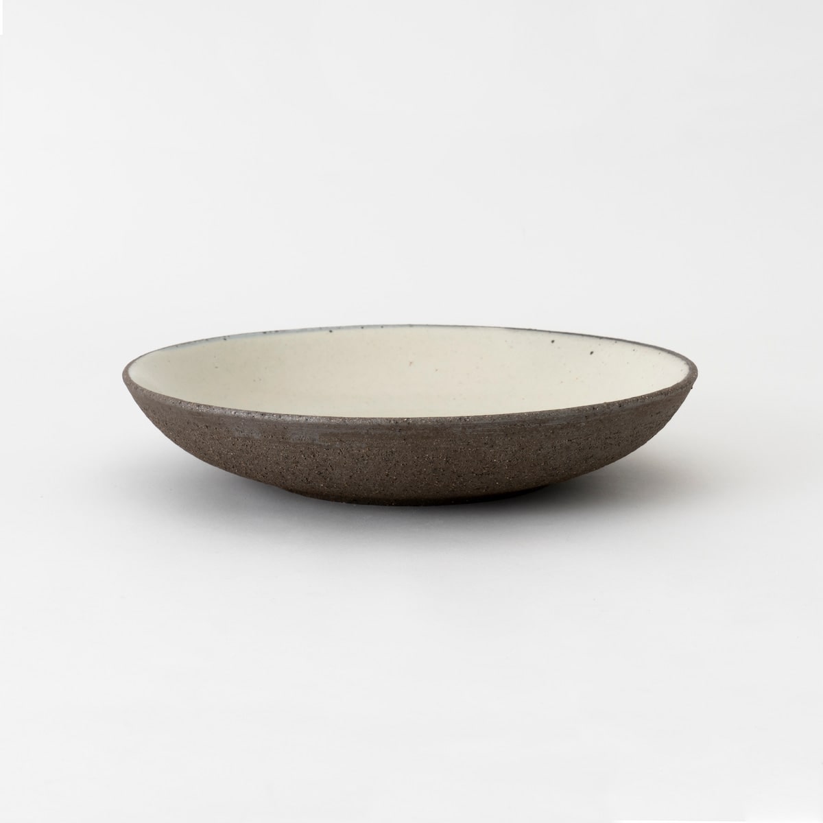 【信楽焼】THE HARVEST SOIL 深皿 25cm ブラック&ホワイト