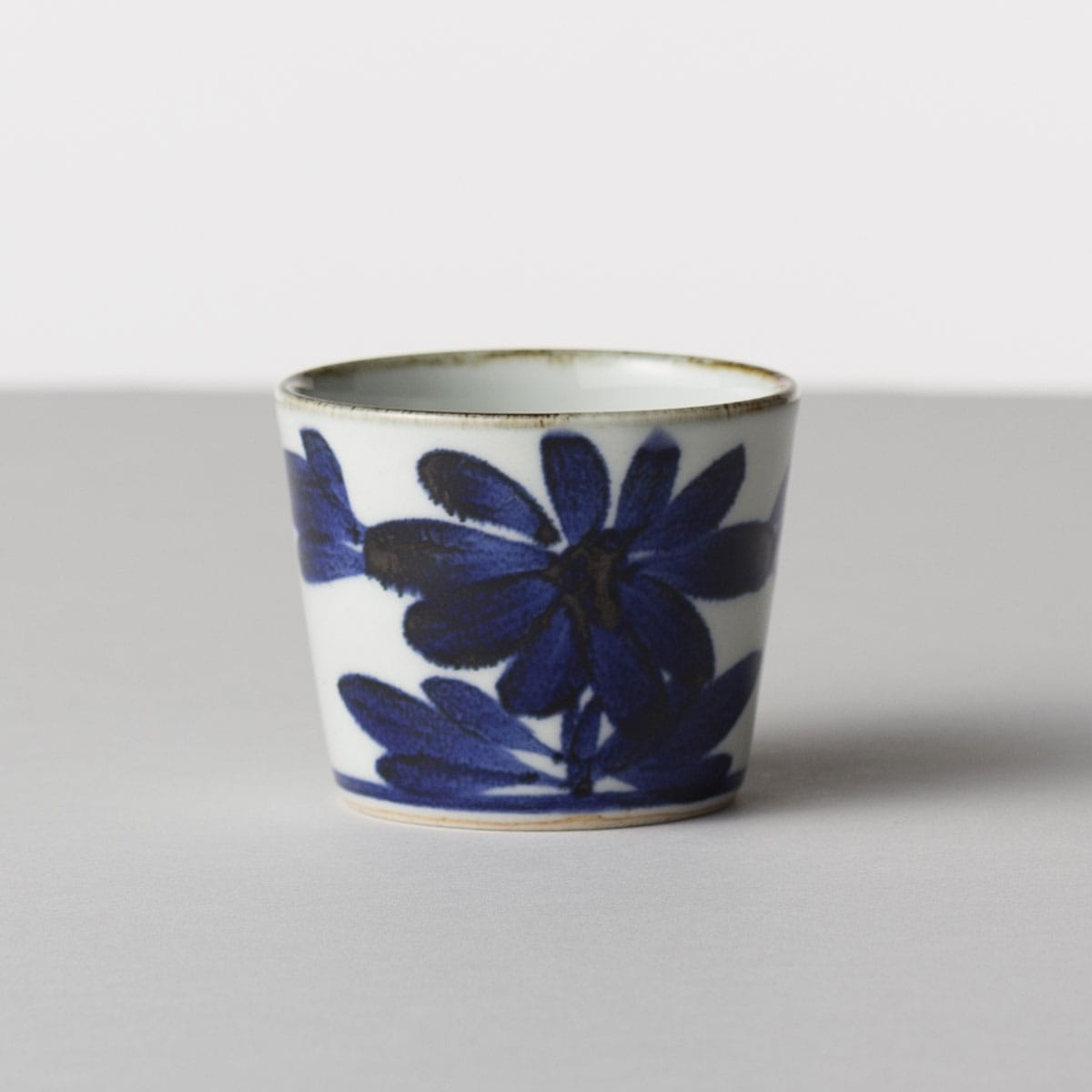 【波佐見焼】BARBAR いろは 蕎麦猪口 8cm 菊文