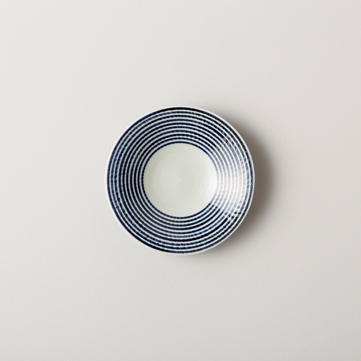 【波佐見焼】BARBAR 藍駒 中皿 18.2cm