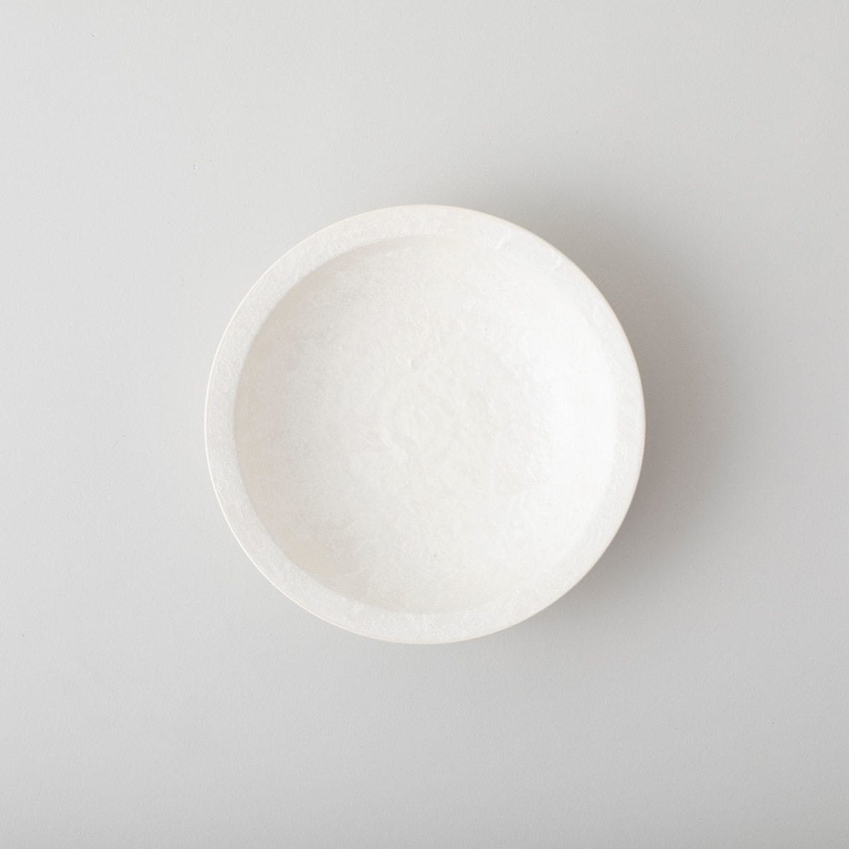 【波佐見焼】BARBAR mandala リム鉢 21.5cm 白妙(しろたえ)