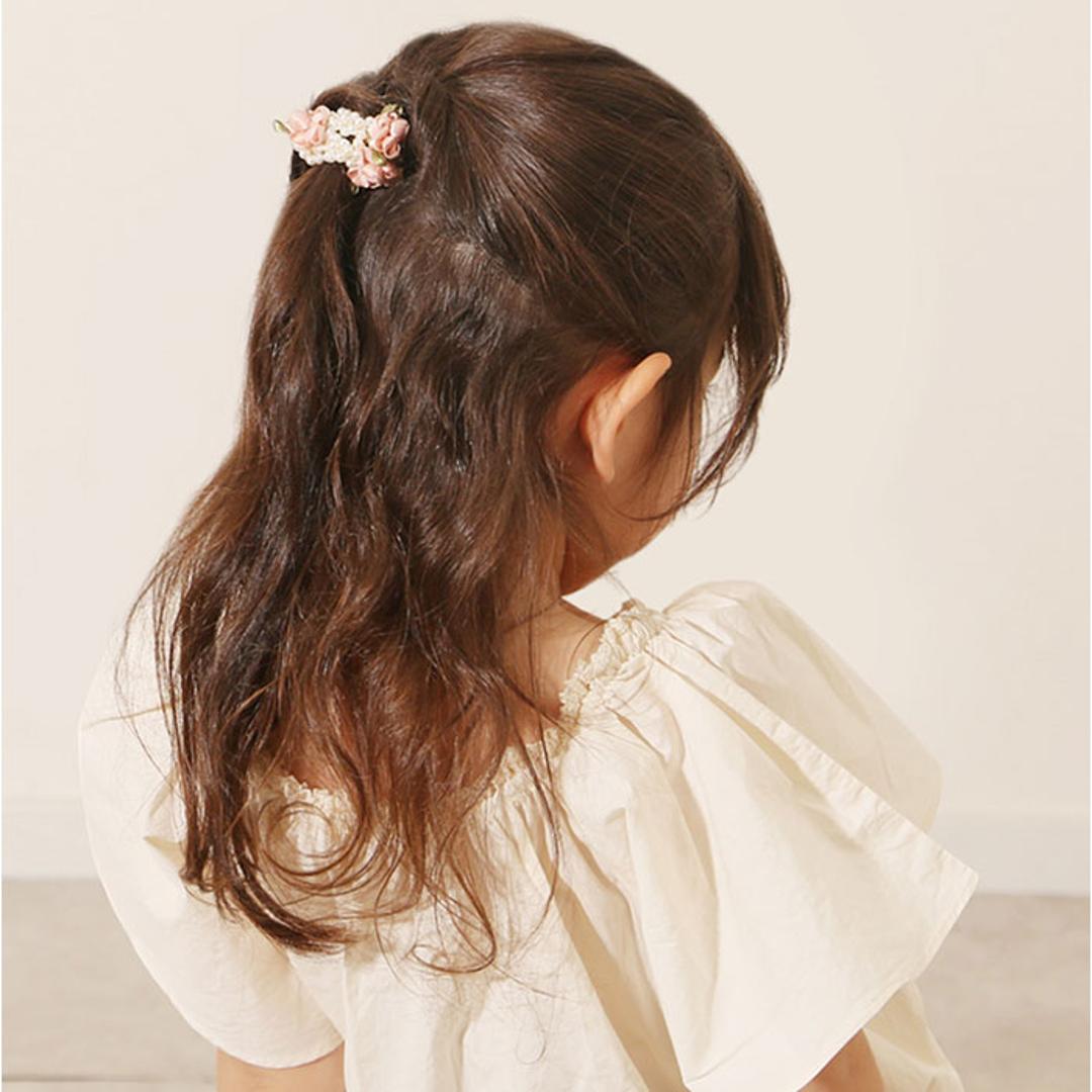RORA ヘアゴム 通販 ローラ フィオナ 髪ゴム ヘアアクセサリー 髪飾り キッズ 子供 子ども こども 女の子 女子 花 お花 パール かわいい おしゃれ フォーマル カジュアル 入園式 卒園式 入学式 卒業式 結婚式 発表会 キッズファッション ピンク ・