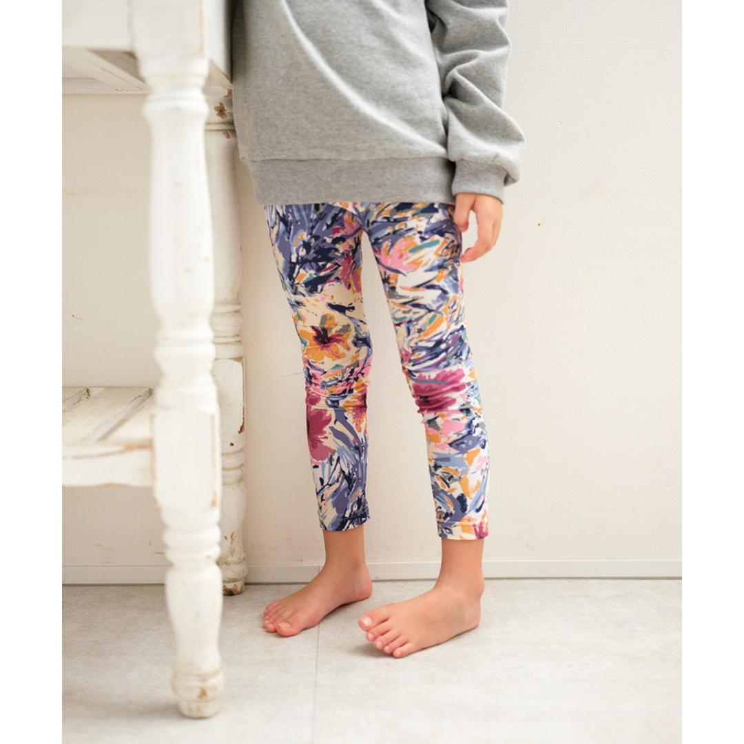 Rora 子供服 レギンス 通販 アザレア スパッツ パンツ ズボン 花柄 女の子 女子 子供 こども 子ども 10分丈 十分丈 通園 通学 幼稚園 かわいい おしゃれ カジュアル 春 夏 秋 冬 動きやすい ボトムス 子ども服 レッグウェア キッズファッション 花柄.パープル 110cm