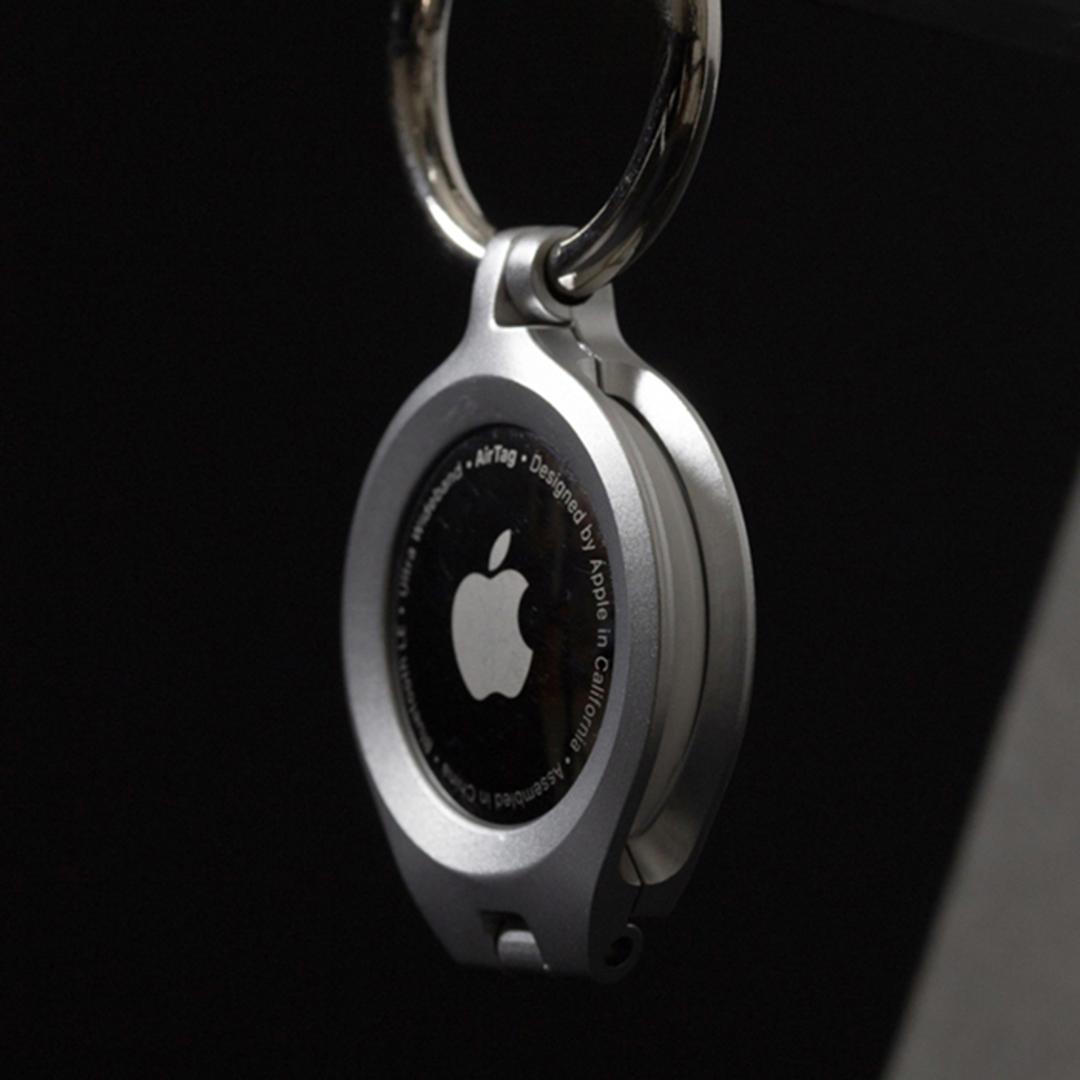AirTag ケース アルム 通販 air tag キーホルダー AirTagケース AirTag保護ケース エアタグケース 保護カバー アルミバンパー キーリング おしゃれ オシャレ シンプル アルミ合金製 カラビナ付き 落下防止 軽量 軽い AT-AB ブラック ・
