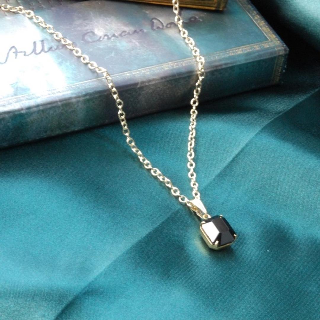 ネックレス ペンダント ジュエリー 通販 首飾り アクセサリー チェーン 長め 装飾 装飾品 クール Kaninchen 闇夜のお守り デザイン 大人 かわいい おしゃれ オシャレ 上品 レディース きれいめ ギフト プレゼント 贈り物 ゴールド ・