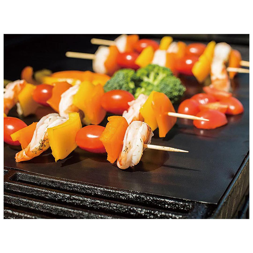 グリルマット 通販 グリルロースター バーベキューグリルマット バーベキューシート クッキングシート 2枚セット 2枚入り テフロン加工 耐熱性 丈夫 耐熱シート 軽量 コンパクト 焦げにくい 簡単手入れ BBQ GRILL ブラック ・