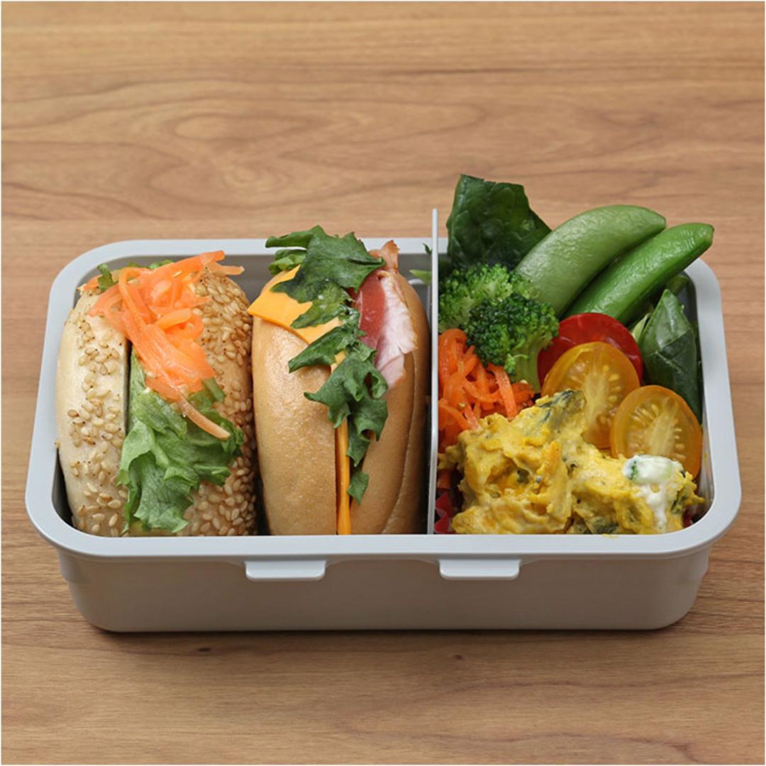 GEL-COOL ジェルクール お弁当箱 仕切り付き 490ml 1段 通販 ランチボックス 弁当箱 保冷お弁当箱 保冷ランチボックス 保冷弁当箱 一段 保冷 保冷剤付き ランチ 弁当 お弁当 スクエア 長方形 保冷剤 保冷剤一体型 ランチグッズ 便利 マカロンブルー ・