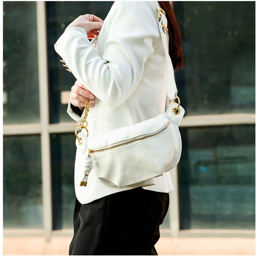 ボディバッグ レディース きれいめ 通販 ボディーバッグ ショルダーバッグ ボディバック ショルダーバック 斜めがけ 大人 小さめ 2way 上品 通勤 通学 旅行 トラベル おしゃれ シンプル 無地 レディースバッグ ホワイト ・