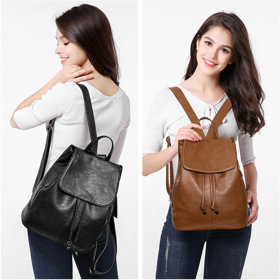 リュック 大容量 レディース 通販 リュックサック バックパック デイパック ナップザック レディースリュック 手提げ トート 大きく開く 収納 多機能 柔らかい やわらかい シンプル カジュアル 無地 大人 かっこいい おしゃれ オシャレ 通勤 通学 ブラウン ・