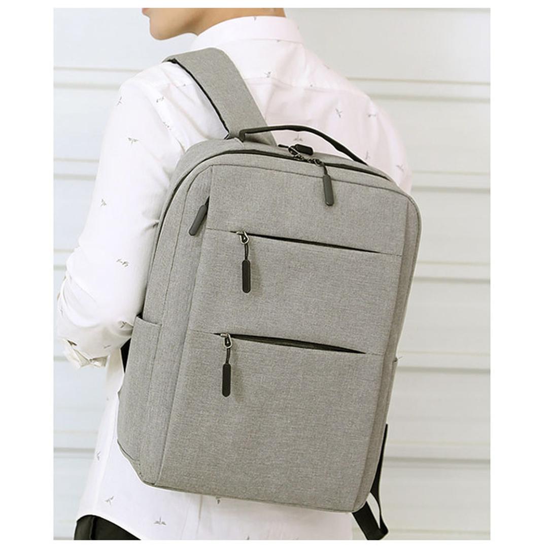 リュック メンズ ビジネス 通販 リュックサック バックパック デイパック 通勤 通学 出張 旅行 大容量 A4 B4 PC パソコン USBポート シンプル 無地 カジュアル 大学生 大人 女子 男子 軽量 軽い 撥水 はっ水 レディース 男女兼用 ユニセックス メンズバッグ ブラック ・