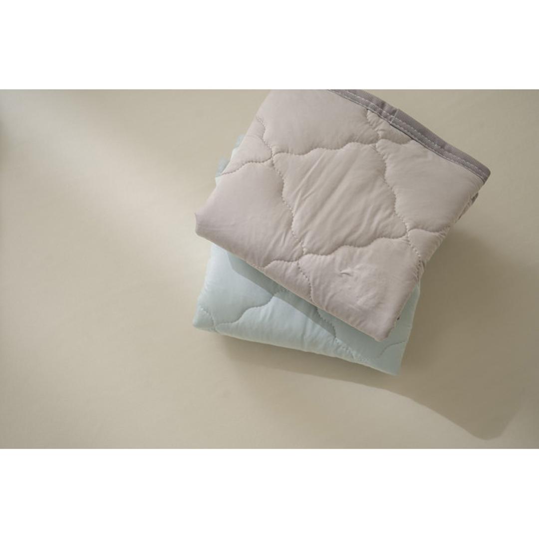 敷きパッド 冷感 クイーン 通販 冷感敷きパッド ベッドパッド 冷感マット 敷きパット ベッドパット ひんやりマット 新冷感サラふわ 敷パッド 敷パット 接触冷感 涼感 冷たい 夏用 夏 涼しい クール 洗える クイーン用 涼感寝具 インテリア アイスグレー ・