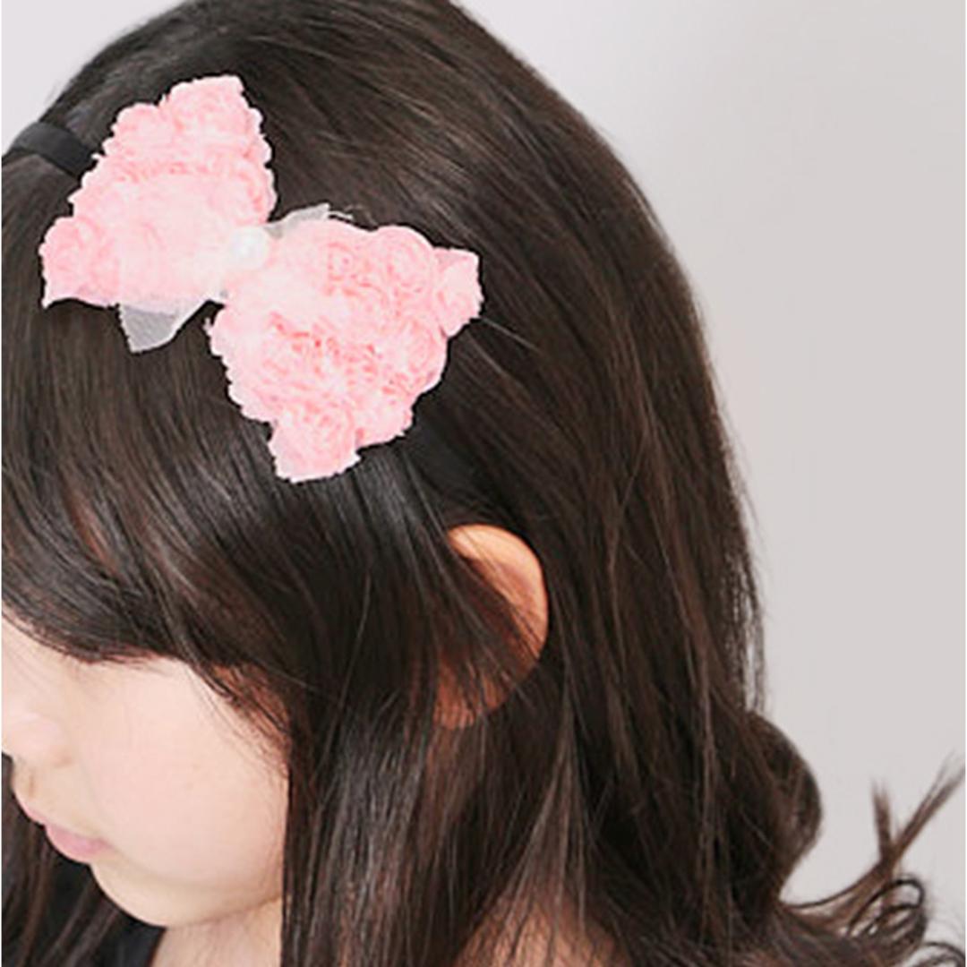 RORA カチューシャ 細め 通販 ローラ ミア ヘッドドレス ヘアアクセサリー 髪飾り キッズ 子供 子ども こども 女の子 女子 リボン 花 お花 フォーマル おしゃれ かわいい 入園式 卒園式 入学式 卒業式 発表会 結婚式 キッズファッション ピンク ・