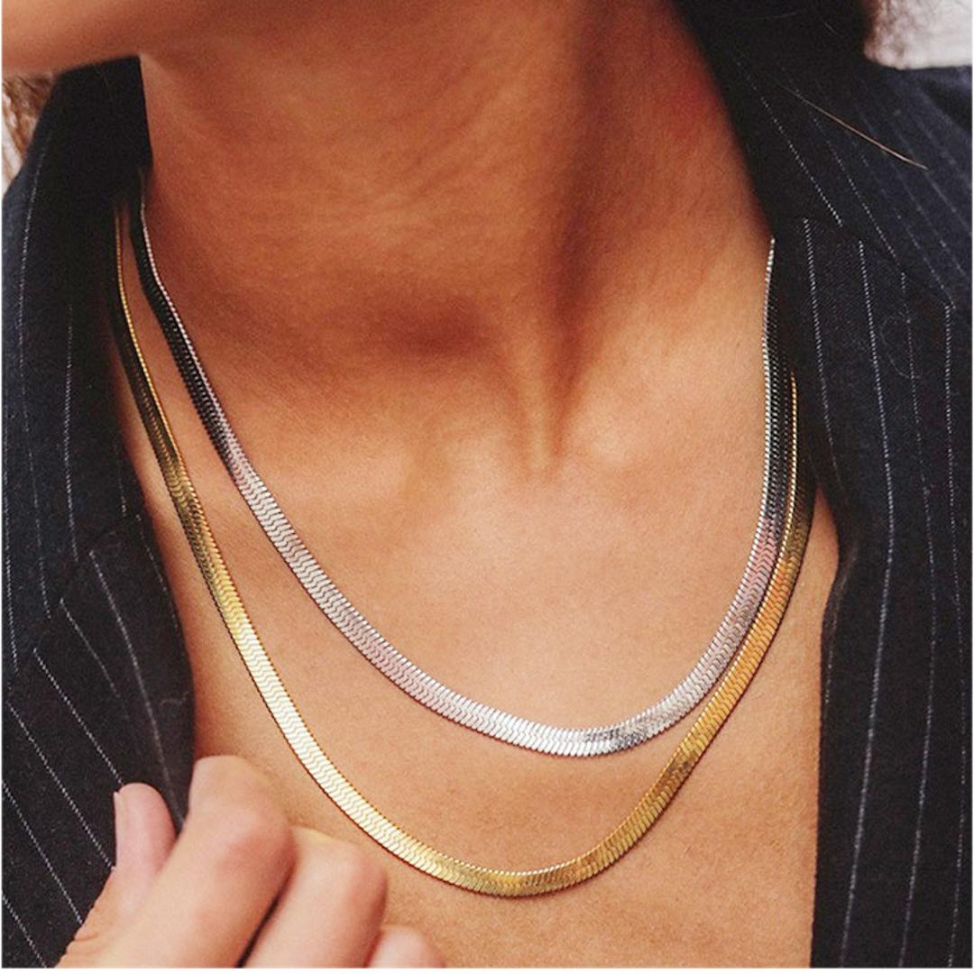 アクセサリー ネックレス レディース メンズ 通販 チョーカー スネーク チェーン スネークチェーン アクセサリ ジュエリー つけっぱなし 錆びない 変色しない ユニセックス 男女兼用 サージカルステンレス シンプル おしゃれ ギフト シルバー 【即日発送】2mm幅-35cm