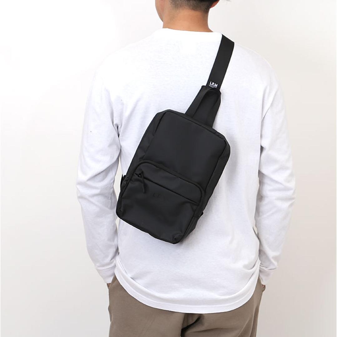 L.R.M バッグ NC-1071-1 通販 ボディバッグ ボディーバッグ 斜めがけバッグ ボディバック ボディーバック ワンショルダーバッグ メンズ かっこいい レディース 小さめ 大容量 おしゃれ 通勤 通学 旅行 アウトドア サブバッグ メンズバッグ TABK ・