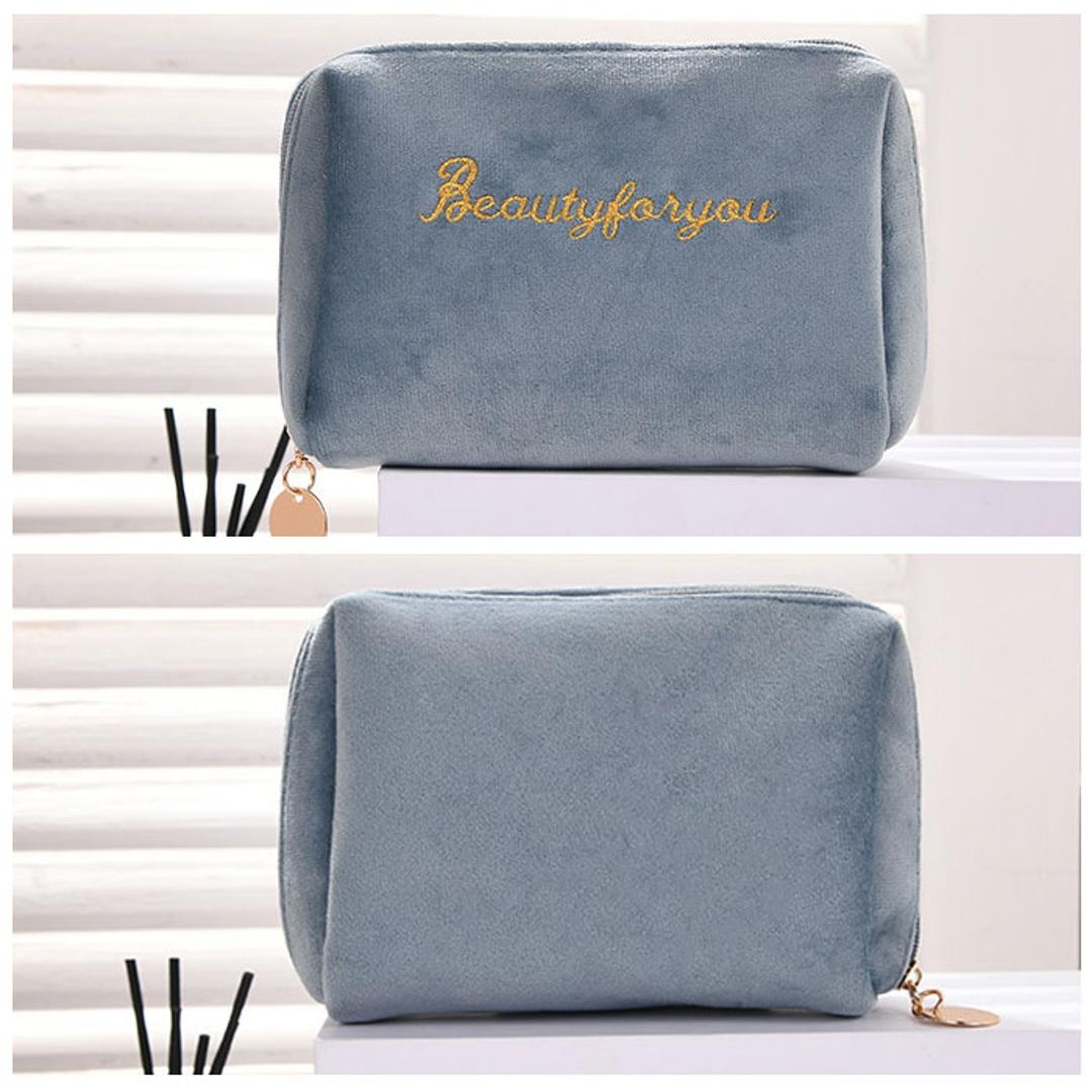 ポーチ 小物入れ 通販 化粧ポーチ メイクポーチ コスメポーチ トラベルポーチ 自立 大容量 仕切り 機能的 持ち運び 収納 旅行 お出かけ かわいい カワイイ 可愛い シンプル 柔らかい やわらかい おしゃれ オシャレ ブラック ・