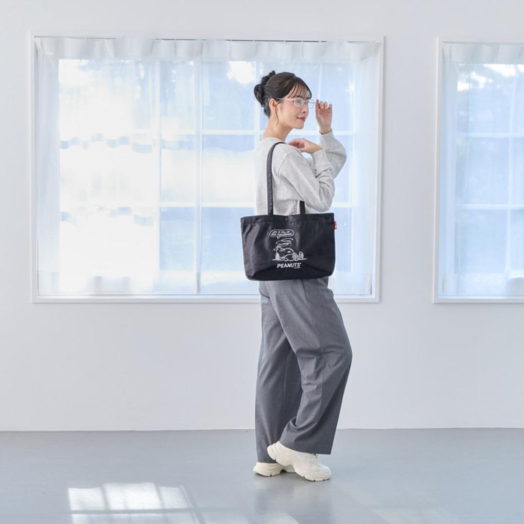 ルートート スヌーピー ROOTOTE 8445 通販 トートバッグ 肩掛けバッグ レッスンバッグ 手提げバッグ A4 通勤 通学 大きめ 横長 横型 キャラクター A-quatre アーキャトル SNOOPY 大人 かわいい おしゃれ 可愛い レディースバッグ Black ・