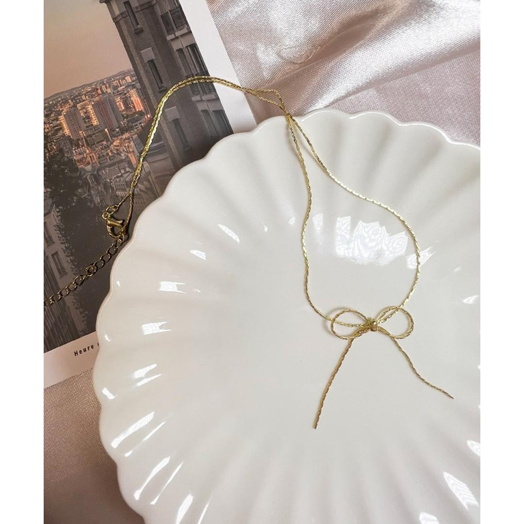 ネックレス レディース シンプル 通販 ダイヤモンドハーツ nec-0350 Diamond Hearts アクセサリー リボン 女性 細い 首輪 おしゃれ かわいい 大人 上品 ギフト プレゼント ブランド 彼女 中学生 高校生 大学生 10代 20代 30代 シルバー ・