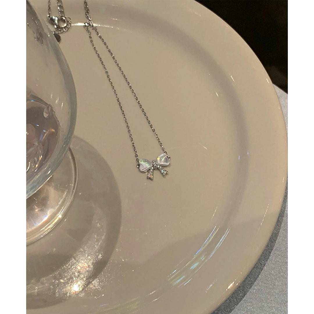 ネックレス レディース シンプル 通販 ペンダント ジュエリー レディースアクセサリー シルバー リボン 大人 おしゃれ 可愛い かわいい オシャレ 大人っぽい バタフライリボンネックレス nec-043 ダイヤモンドハーツ Diamond Hearts シルバー ・