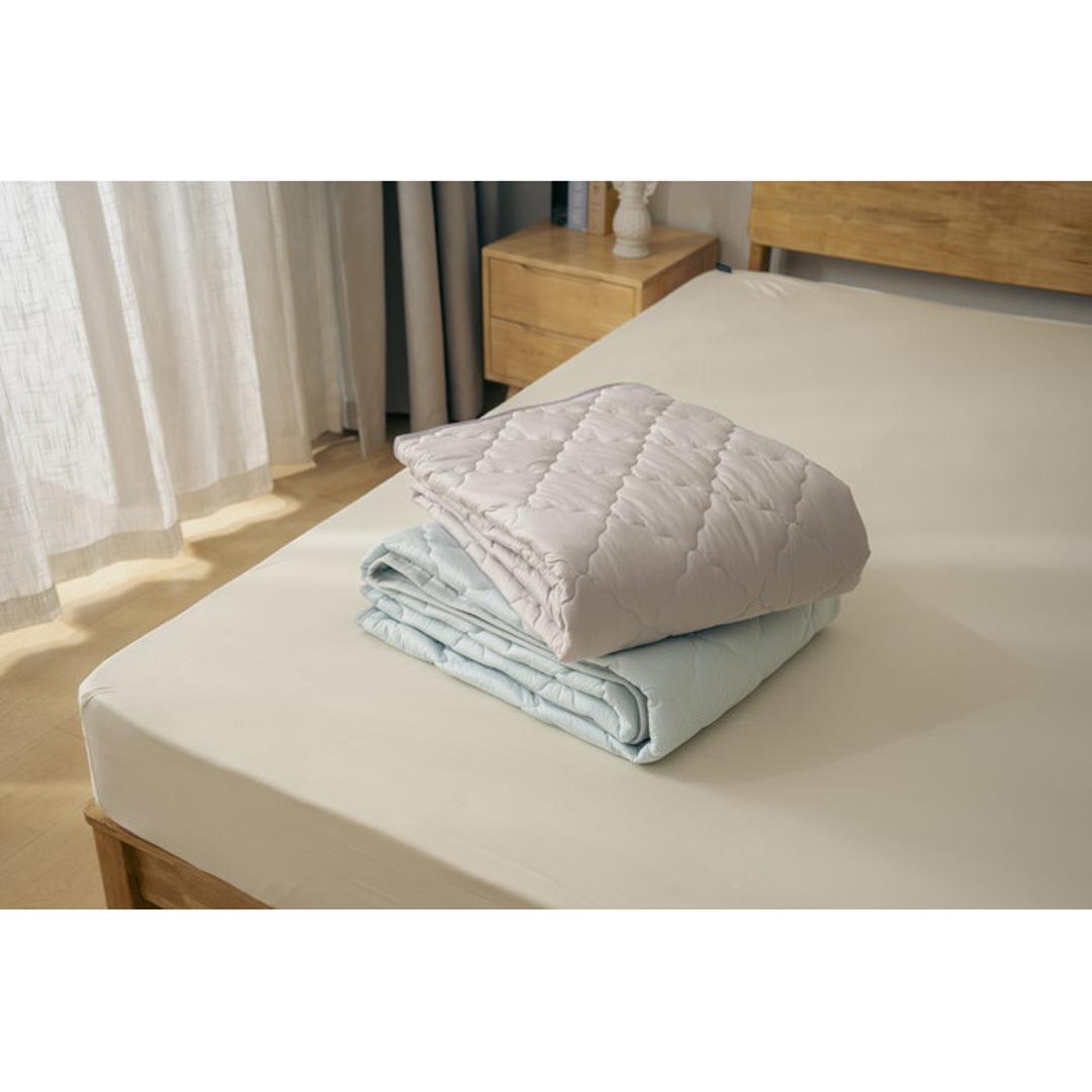 敷きパッド 冷感 クイーン 通販 冷感敷きパッド ベッドパッド 冷感マット 敷きパット ベッドパット ひんやりマット 新冷感サラふわ 敷パッド 敷パット 接触冷感 涼感 冷たい 夏用 夏 涼しい クール 洗える クイーン用 涼感寝具 インテリア アイスグレー ・