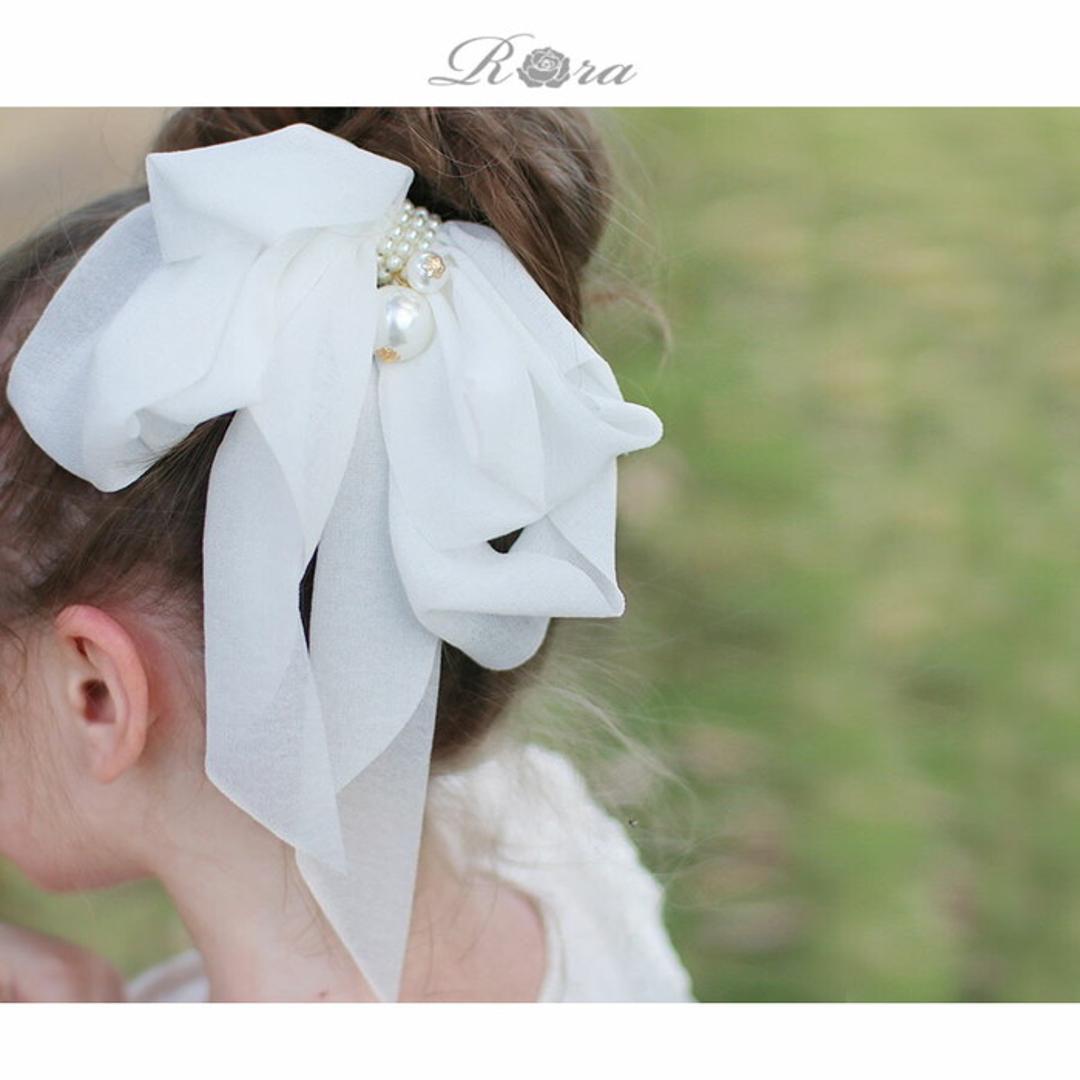 Rora ヘアゴム キッズ 通販 ルボン 髪ゴム 髪飾り 髪留め リボン シフォン 大きい パール 女の子 子供 子ども こども おしゃれ かわいい フォーマル 大人っぽい 上品 入園式 卒園式 入学式 卒業式 結婚式 パーティー ヘアアレンジ ヘアアクセサリー ホワイト FREE