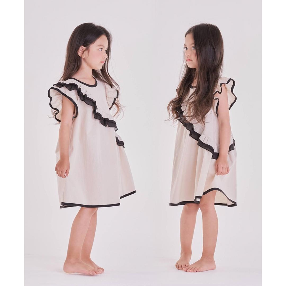 Rora 半袖 ワンピース キッズ 通販 半袖ワンピース 52072201 ワンピ 夏 女の子 綿100 フリル 肩フリル アシンメトリー ノースリーブ 袖なし 大人っぽい レトロ おしゃれ 大人可愛い オシャレ かわいい カジュアル 子ども服 子供服 キッズファッション ベージュ 110cm