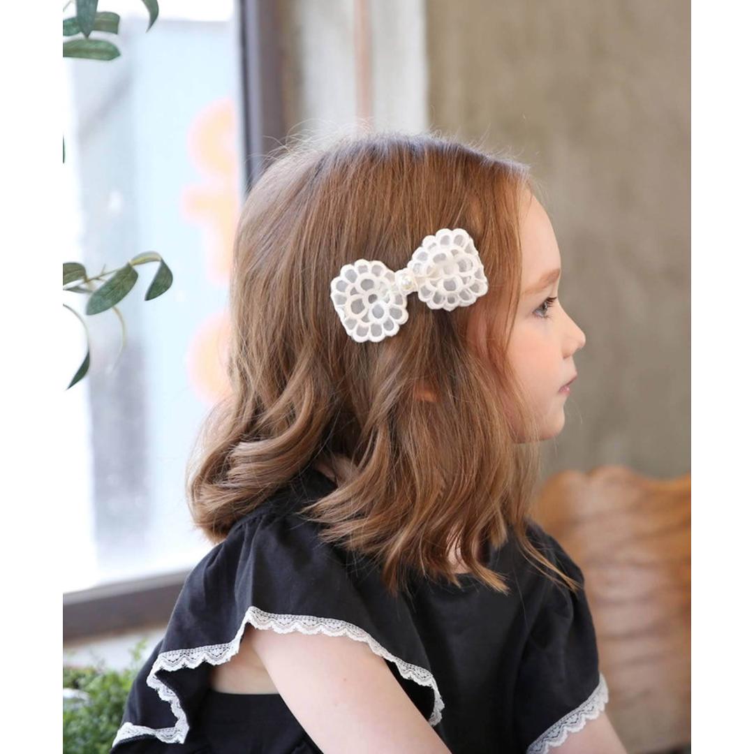 Rora ヘアクリップ キッズ 通販 ベイリー 髪飾り 髪留め リボン 大きめ レース パール ホワイト 女の子 子供 子ども こども フォーマル ナチュラル カジュアル 卒園式 入学式 結婚式 パーティー 七五三 誕生日 かわいい おしゃれ ヘアアクセサリー アイボリー フリー
