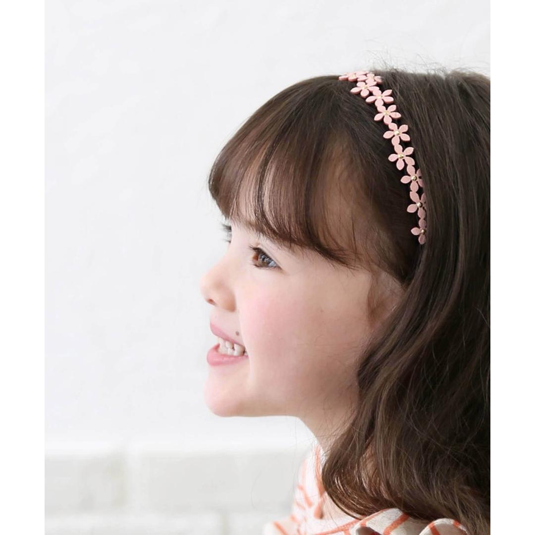 Rora カチューシャ キッズ 通販 ローラ リッツ フラワーカチューシャ ヘアバンド 髪飾り 髪留め お花 発表会 結婚式 卒園式 入学式 女の子 女子 かわいい おしゃれ 子供 子ども こども ヘアーアクセサリー ヘアアクセサリー キッズファッション クリーム フリー