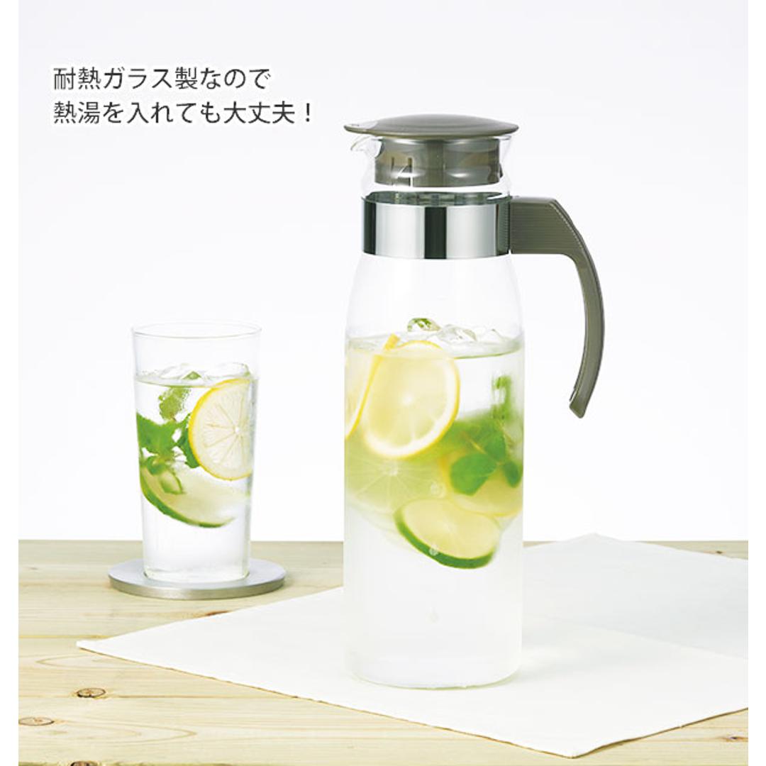 冷蔵庫ポット 1400ml ハリオ HARIO 通販 ピッチャー 広口 洗いやすい 冷水ポット オフホワイト グレー 耐熱ガラス 麦茶ポット スリム 細長 熱湯対応 取っ手付き 持ち手付き シンプル 耐熱 熱湯OK 水差し 縦置き 麦 オフホワイト ・