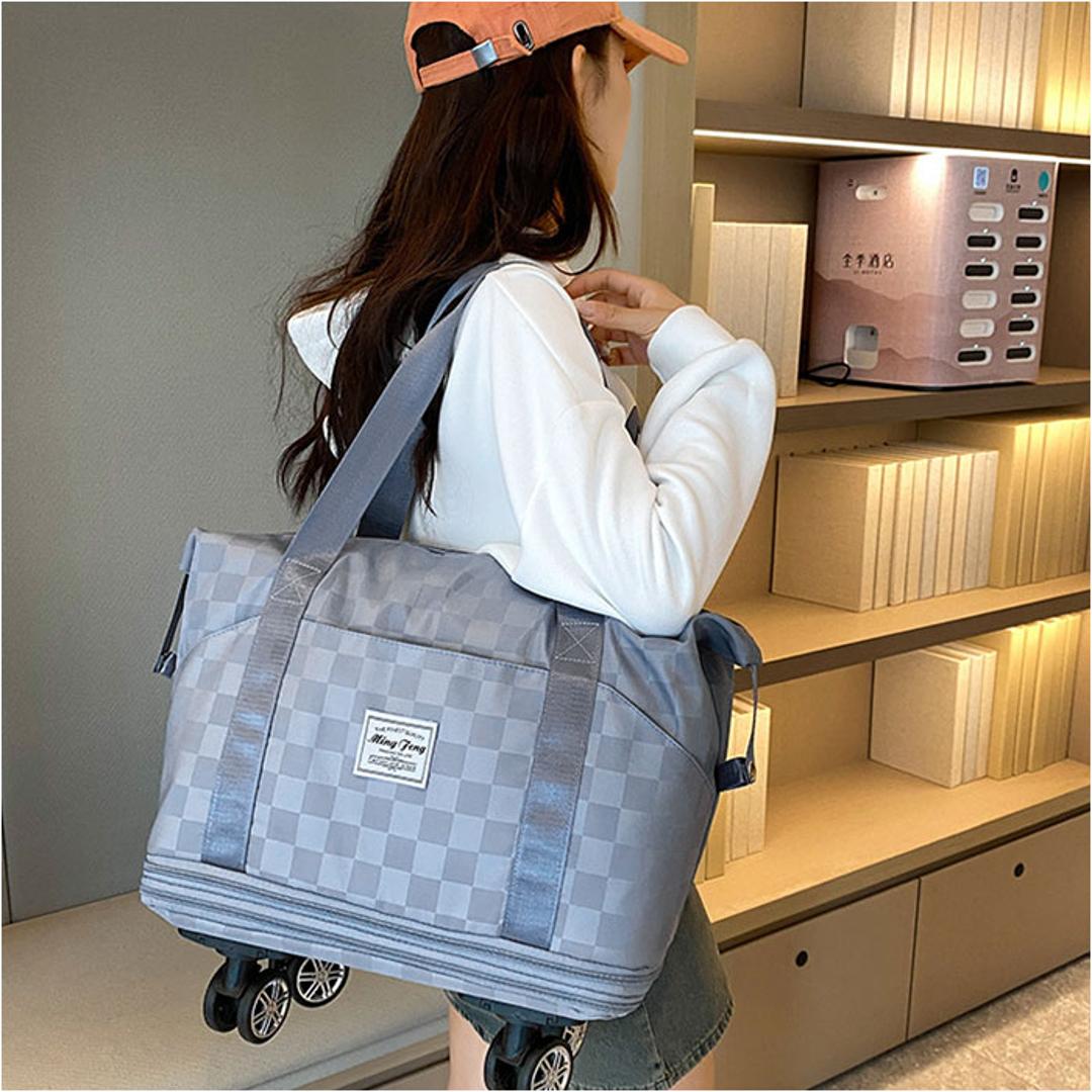 ボストンバッグ 旅行 拡張 通販 旅行バッグ 大容量 キャリーバッグ トラベルバッグ 多機能旅行バッグ 鞄 かばん バック キャリーオン レディース メンズ 3way トートバッグ キャスター付き 機内持ち込み おしゃれ 撥水 丈夫 ジム 合宿 マザーズバッグ ブルー ・