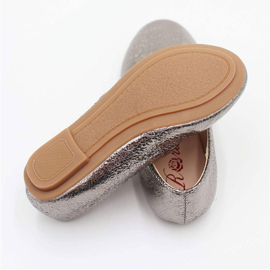 Rora キッズ フォーマルシューズ 女の子 通販 ドレスシューズ 47012102 フォーマル靴 パンプス フラットシューズ 結婚式 発表会 入園式 卒園式 入学式 おしゃれ かわいい オシャレ 子供靴 靴 シューズ 子ども靴 キッズシューズ キッズファッション シルバー 16cm