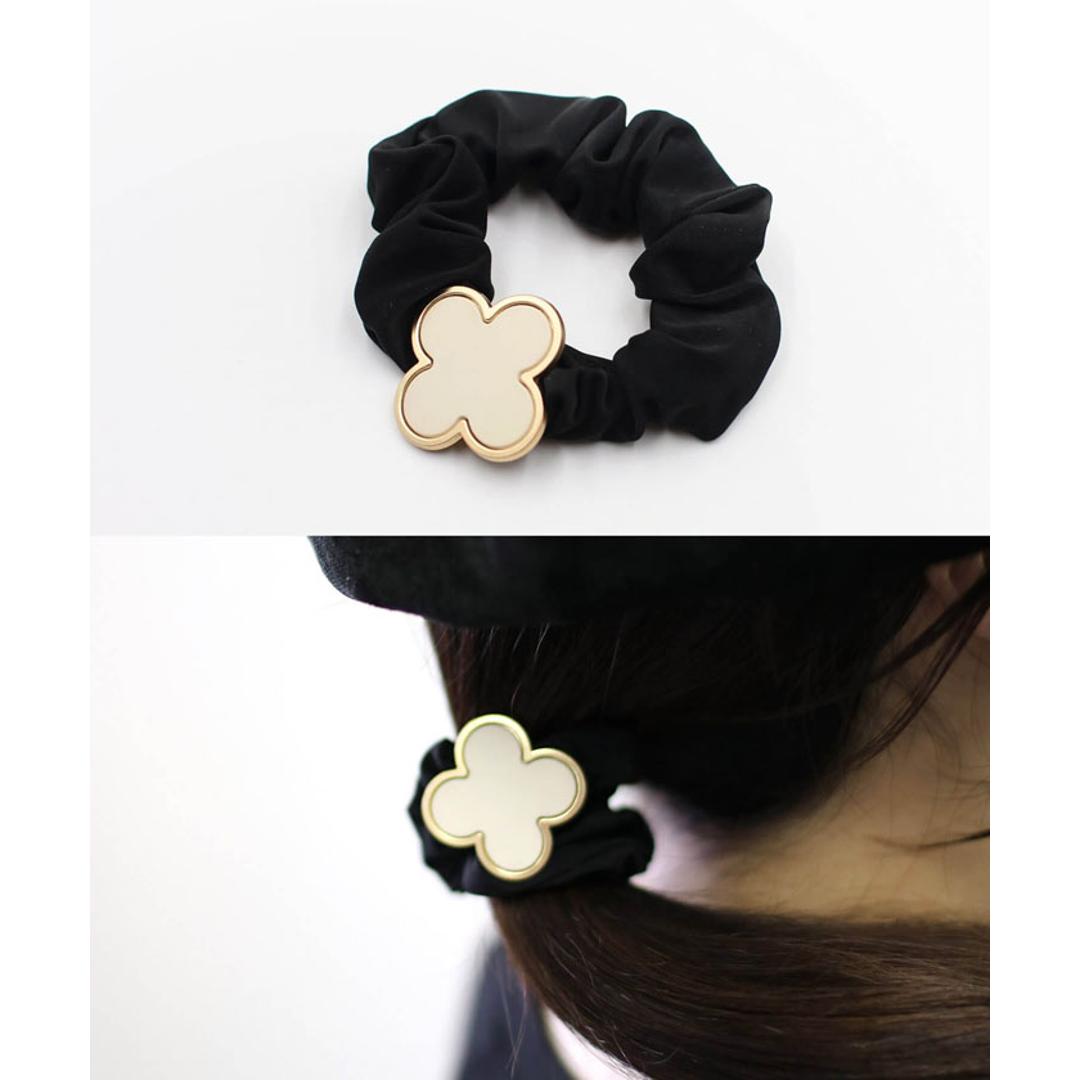 ヘアゴム 子供 クローバー ベロア 通販 シュシュ 髪飾り キッズ 子ども 女の子 卒園式 入園式 入学式 卒業式 フォーマル 結婚式 ピアノ発表会 かわいい おしゃれ シンプル 可愛い ヘアアレンジ ヘアーアクセサリー ヘアアクセサリー キッズファッション ブラック フリー