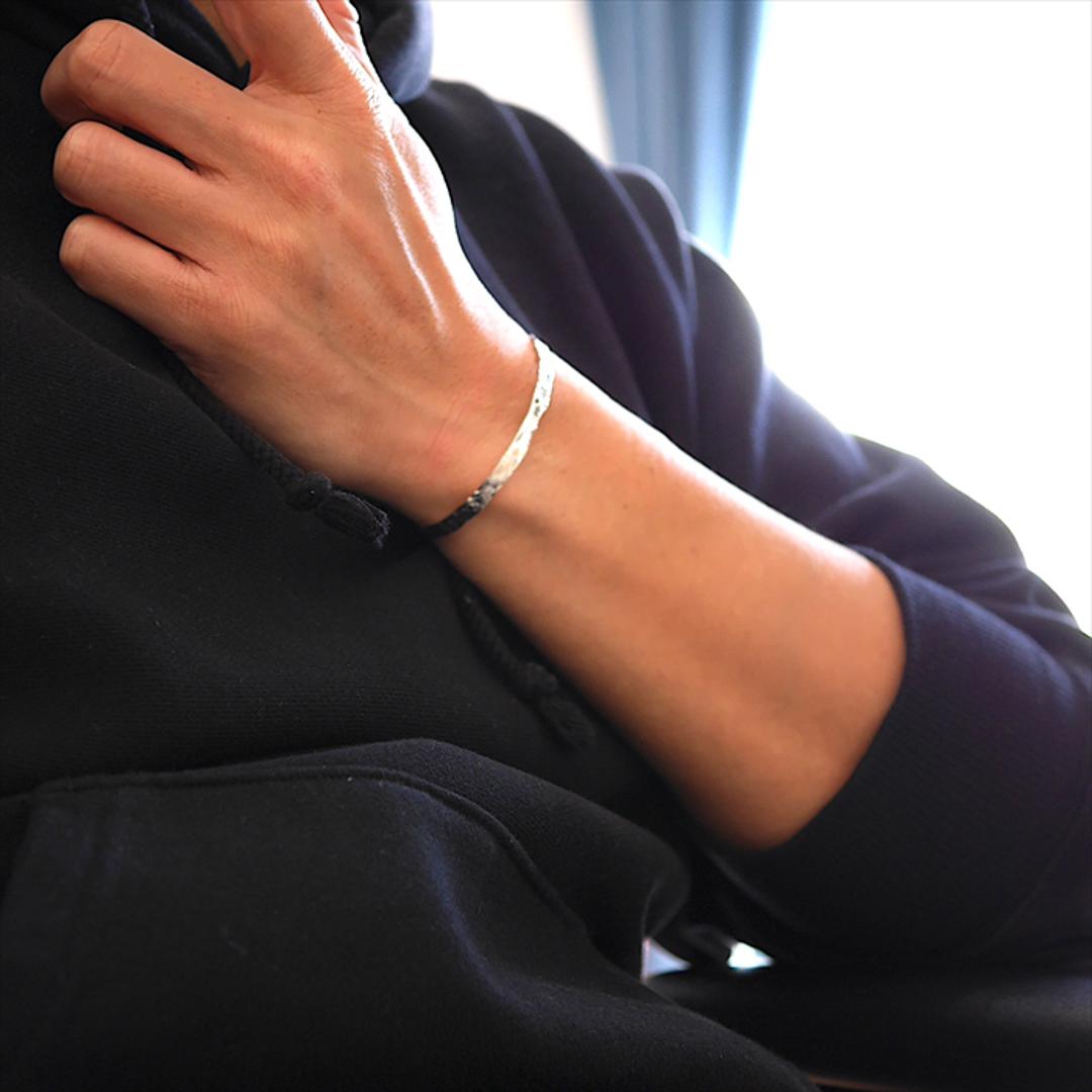 バングル シルバー925 通販 ブレスレット アクセ ブレス アクセサリー レディース メンズ シルバーアクセサリー 腕輪 巾着付き 重ね付け シンプル おしゃれ かわいい オフィス 通勤 通学 カジュアル プレゼント ギフト 可愛い きれいめ 大人 学生 ゴールド ・