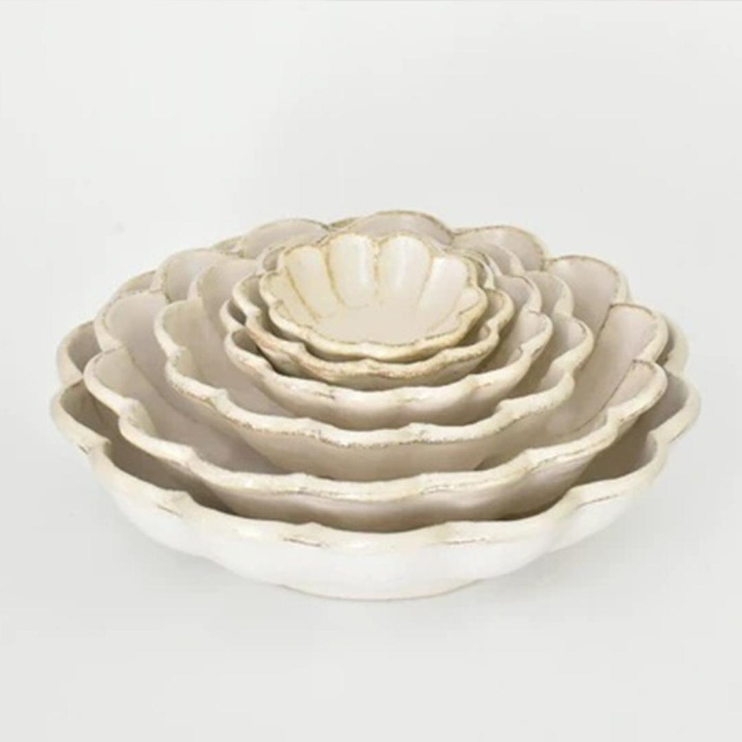 美濃焼 小鉢 通販 日本製 小皿 美濃 焼 12cm 取り皿 副菜 取皿 和食器 おしゃれ モダン かわいい 花形 花型 お花 サラダ デザート 電子レンジ対応 食洗機対応 朝食 おやつ 夕食 リンカ 12ボウル グルメスタイル キッチン用品 ホワイト ・