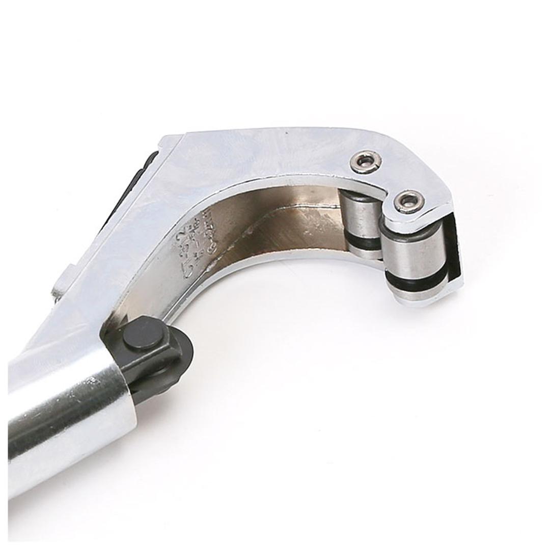 TRADE ONE トレードワン パイプカッター 通販 金属製 切断 クルクル 回すだけ スパッと スピード バリ取りカッター 金属 鉄パイプ パイプ カッター 切粉が出ない 電源不要 力不要 便利 シルバー ・