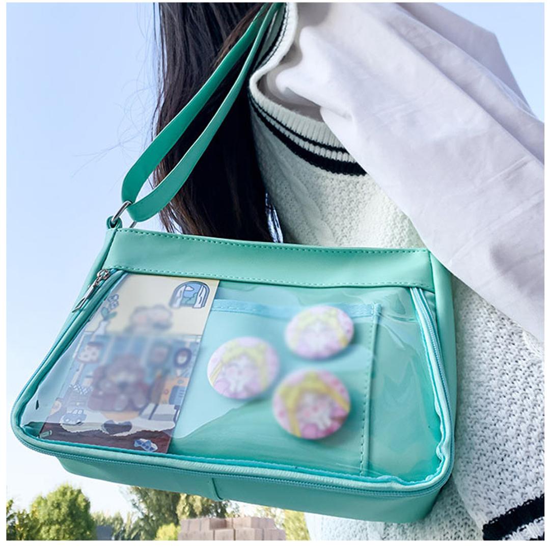 痛バッグ ショルダーバッグ 通販 デコバッグ バック 鞄 かばん デコバ 痛バ 肩掛け 斜め掛け 透明ポケット 推し活 オタ活 イベント ぬいぐるみ 缶バッジ 学生 通学 軽量 PU クリアバッグ トートバッグ メッセンジャーバッグ おしゃれ ホワイト ・