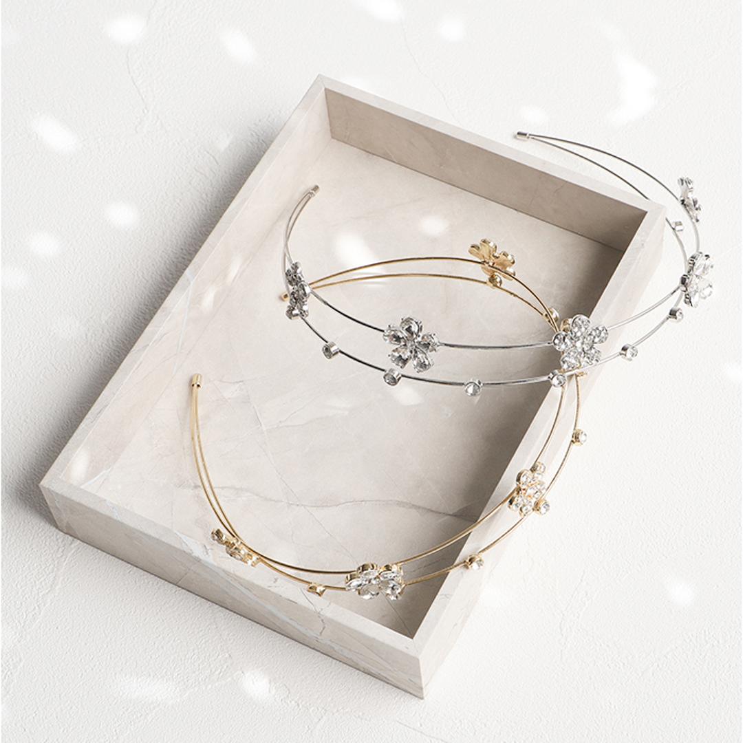 RORA カチューシャ 細め 通販 ローラ アメリア ヘッドドレス ヘアアクセサリー 髪飾り キッズ 子供 子ども こども 女の子 女子 花 お花 キラキラ フォーマル おしゃれ かわいい 入園式 卒園式 入学式 卒業式 発表会 結婚式 キッズファッション ゴールド ・