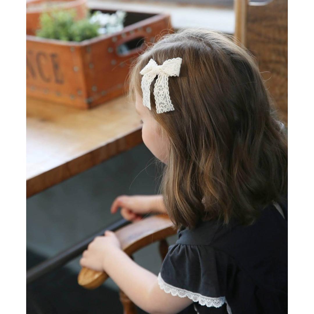 Rora ヘアクリップ キッズ 2個セット 通販 ケイリー 髪飾り 髪留め リボン 大きめ レース ホワイト 女の子 子供 子ども こども フォーマル ナチュラル カジュアル 卒園式 入学式 結婚式 パーティー 七五三 かわいい おしゃれ ヘアアクセサリー アイボリー フリー