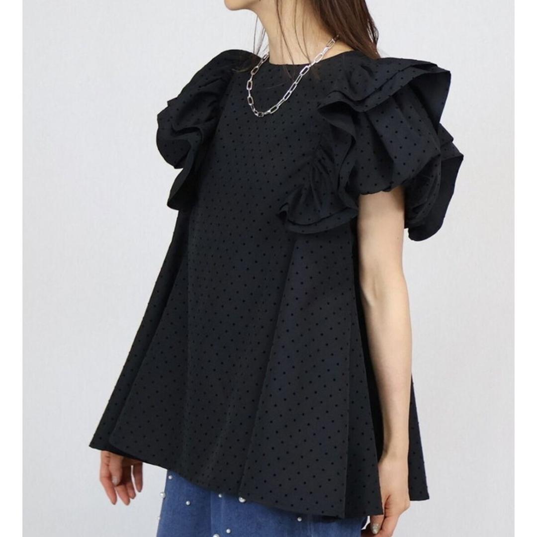 フリル 袖 トップス レディース 通販 カットソー フリルトップス プルオーバー シャツ フリル袖 半袖トップスレディース 半袖トップス フレアライン ドット 水玉 かわいい 可愛い おしゃれ オシャレ 女性 大人 通勤 通学 レディースファッション blackxwhite ・