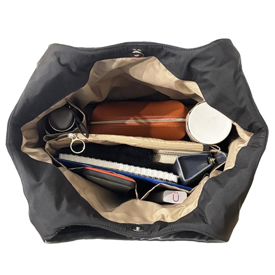 ROOTOTE ルートート トートバッグ 3674 通販 トートバック 肩掛けバッグ 肩掛けカバン 通勤 通学 軽量 軽い 自立 はっ水 ナイロン 仕切りあり 仕切り付き キルティング 整理整頓 Parootie ROUND Quilt レディースバッグ BLACK ・