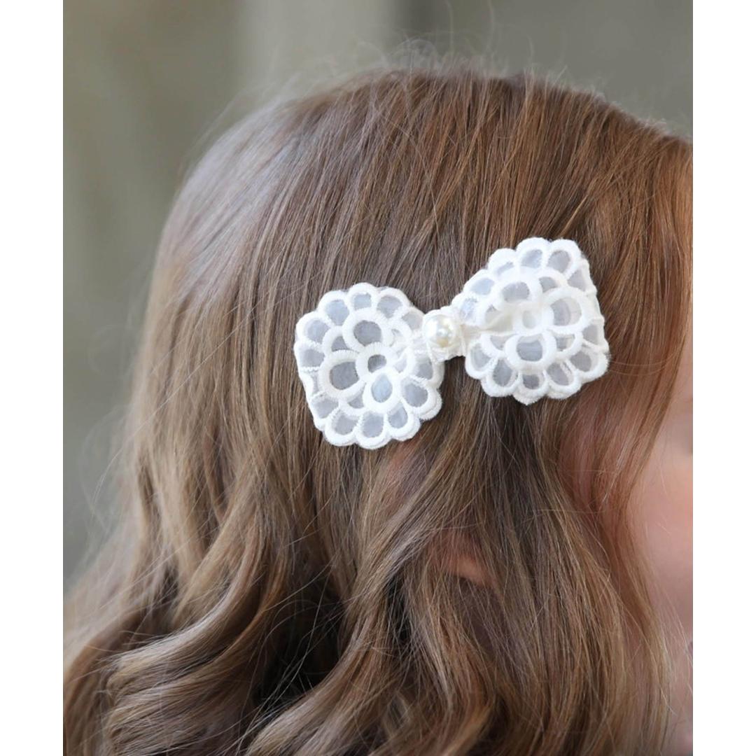 Rora ヘアクリップ キッズ 通販 ベイリー 髪飾り 髪留め リボン 大きめ レース パール ホワイト 女の子 子供 子ども こども フォーマル ナチュラル カジュアル 卒園式 入学式 結婚式 パーティー 七五三 誕生日 かわいい おしゃれ ヘアアクセサリー アイボリー フリー