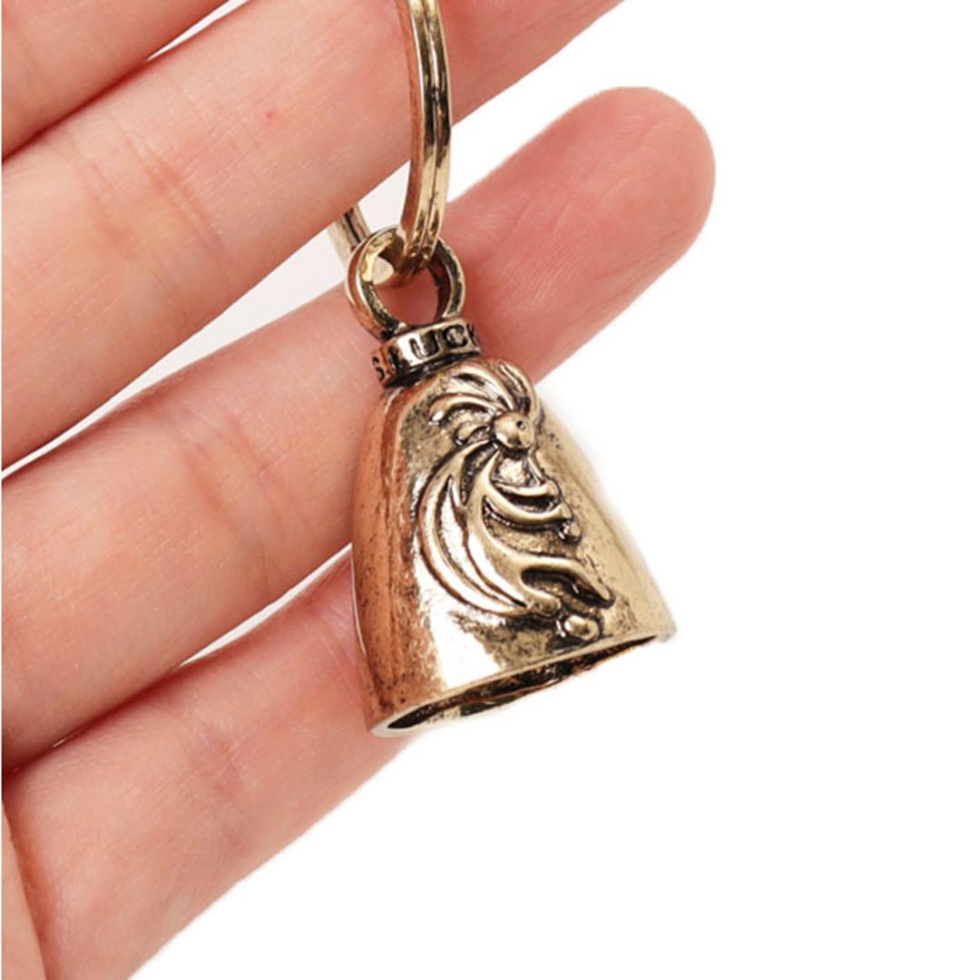 キーホルダー おしゃれ 通販 ラッキーベル キーリング ベルキーホルダー 鈴 鐘 交通安全 お守り バイカー ファッション ベル アメカジ グッズ ガーディアンベル アメリカン雑貨 かっこいい 音が鳴る 大人 バイクアクセサリー 小物 雑貨 熊よけ ココペリ/ゴールド ・