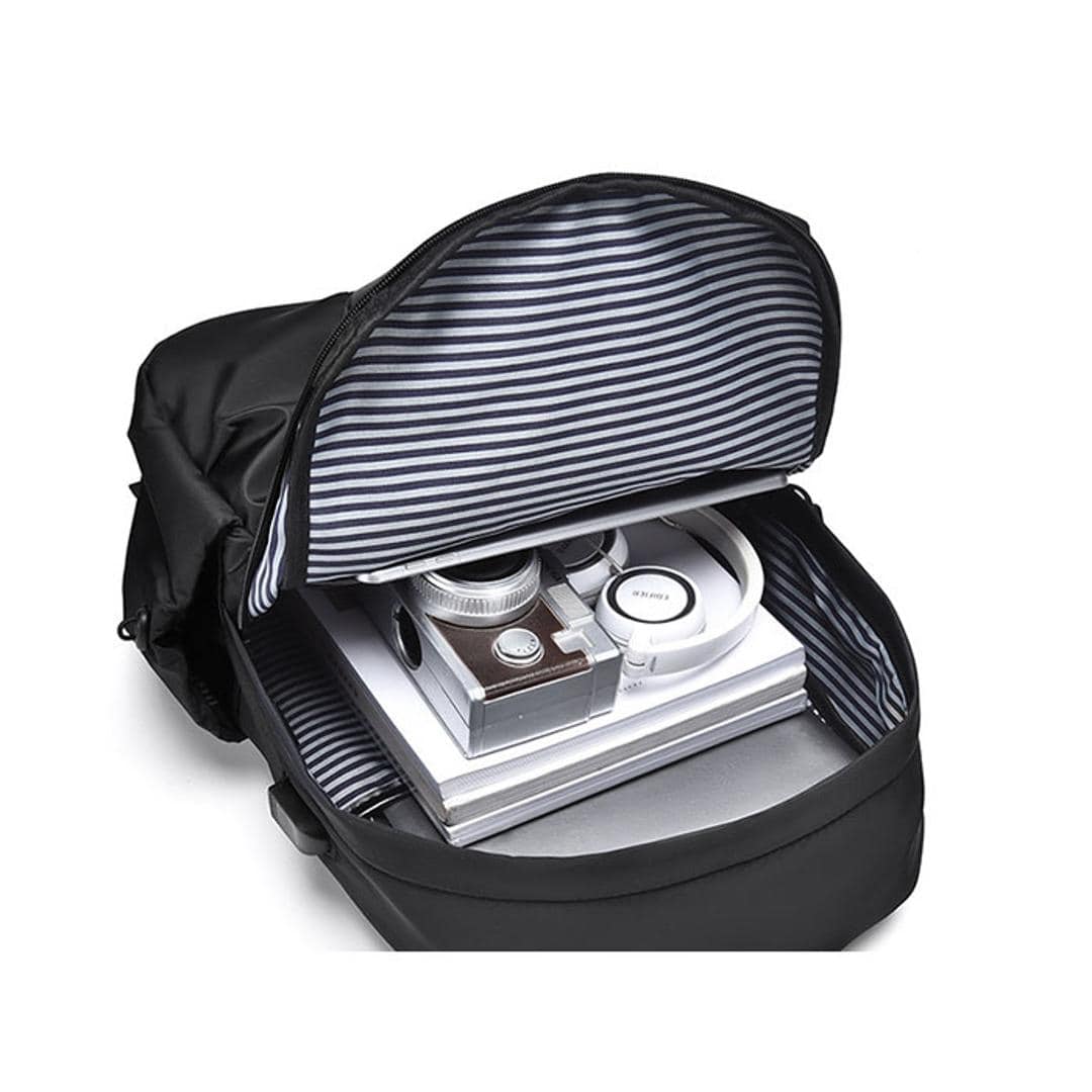 リュックサック メンズ 通販 リュック デイパック バックパック 通学 ビジネス 通勤 男子 高校生 中学生 撥水 はっ水 PCバッグ おしゃれ オシャレ 大きめ usb カジュアル 学生 旅行 トラベル かっこいい カッコイイ メンズバッグ ブラック ・