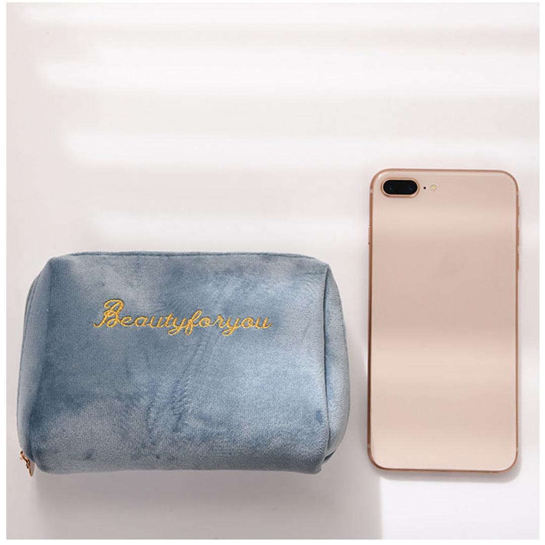 ポーチ 小物入れ 通販 化粧ポーチ メイクポーチ コスメポーチ トラベルポーチ 自立 大容量 仕切り 機能的 持ち運び 収納 旅行 お出かけ かわいい カワイイ 可愛い シンプル 柔らかい やわらかい おしゃれ オシャレ ブラック ・