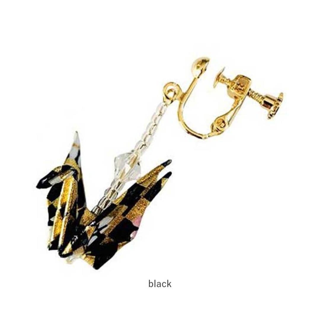 イヤリング 鶴 通販 日本製 耳飾り アクセサリー アクセ 折り紙イヤリング 折り鶴 折り紙 かわいい 可愛い おしゃれ オシャレ 着物 浴衣 和装 和服 レディース 大人 女性 和小物 イヤーアクセサリー プレゼント ギフト お土産 雑貨 ありがとうおりづる red ・