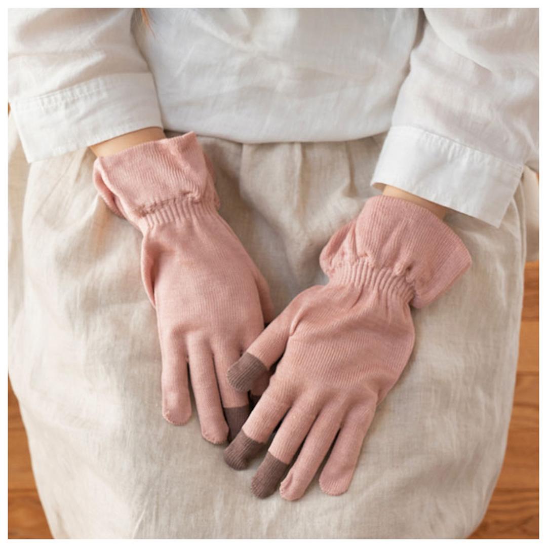 シルク手袋 レディース 通販 手袋 シルク おやすみ手袋 ハンドケア 絹のおもてなし 手荒れ てぶくろ おしゃれ 婦人用 保湿 手あれ スキンケア ナイト手袋 就寝時 三笠 日本製 オフホワイト ・