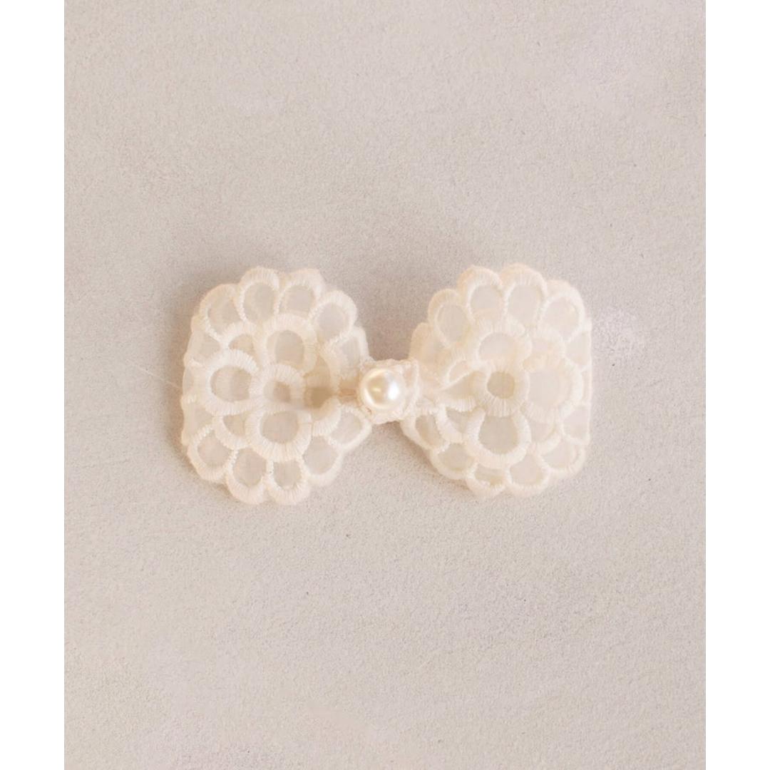 Rora ヘアクリップ キッズ 通販 ベイリー 髪飾り 髪留め リボン 大きめ レース パール ホワイト 女の子 子供 子ども こども フォーマル ナチュラル カジュアル 卒園式 入学式 結婚式 パーティー 七五三 誕生日 かわいい おしゃれ ヘアアクセサリー アイボリー フリー