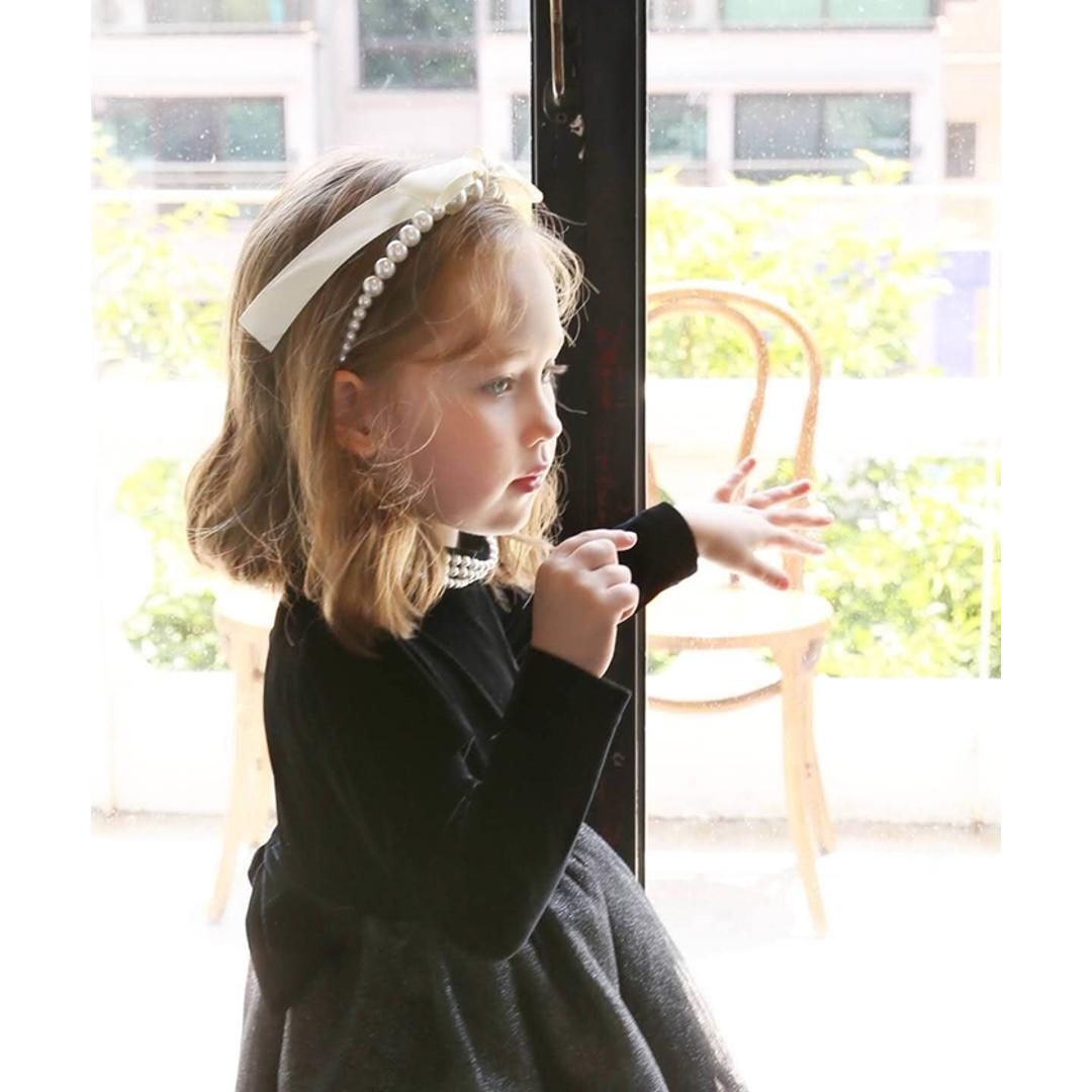 Rora カチューシャ 通販 リボン パール 68272302 髪飾り ヘッドドレス 子供 女の子 フォーマル 可愛い おしゃれ 発表会 入園式 卒園式 入学式 子ども用アクセサリー ヘアアレンジ ヘアーアクセサリー ヘアアクセサリー キッズファッション ブラック フリー