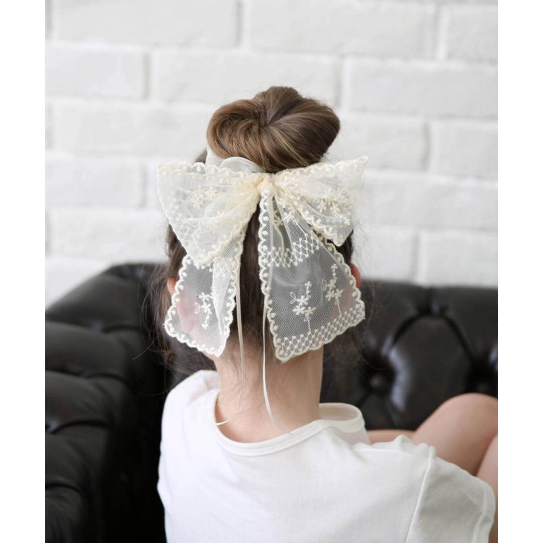Rora シュシュ キッズ 通販 ミルククリーム 髪飾り お団子 ヘアゴム ポニーテール リボン 大きめ レース 女の子 子供 子ども こども フォーマル 大人っぽい 上品 卒園式 入学式 ピアノ発表会 誕生日 結婚式 パーティー ヘアアレンジ ヘアアクセサリー クリーム フリー